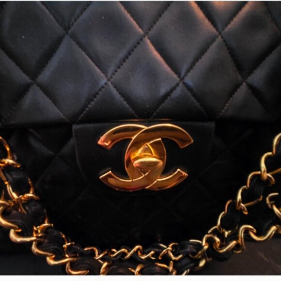 Authentic Preloved Chanel Matelasse  Lambskin Quilted XL Jumbo Single Flap - Picture 2 of 14